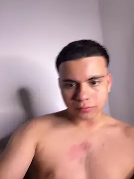 Liam Mateo online show from March 4, 2026, 3:47 am