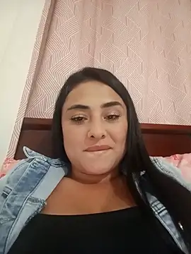 sara nina online show from December 17, 2025, 2:38 am