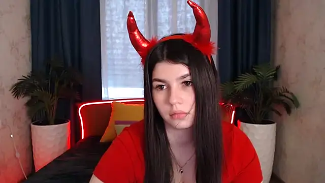 KisaModel online show from December 14, 2025, 8:09 am