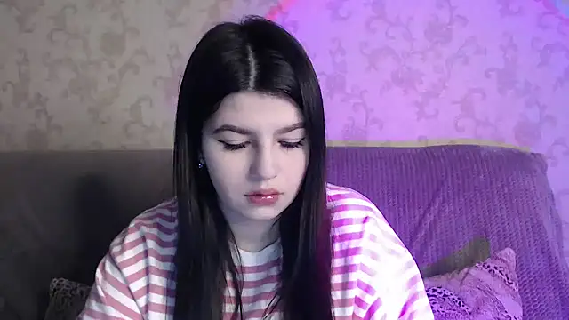 KisaModel online show from March 24, 2026, 1:05 am