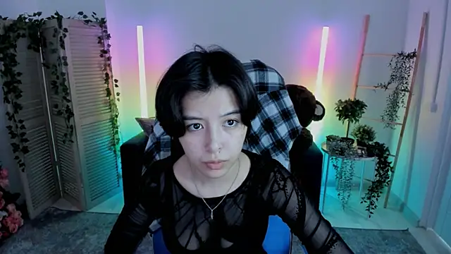 Snapshot of SirenMystiq chatting on July 16, 2026, 10:23 am SirenMystiq online show from July 16, 2026, 10:23 am