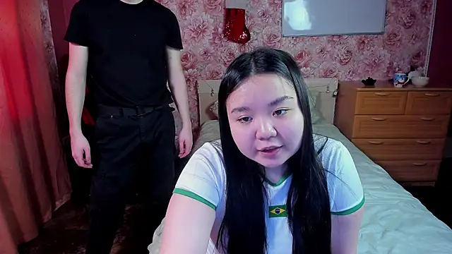 hungrybunny333 online show from December 20, 2025, 5:32 am