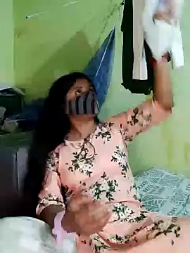 Snapshot of Cuple_masti72 chatting on April 4, 2026, 5:08 pm Cuple masti72 online show from April 4, 2026, 5:08 pm