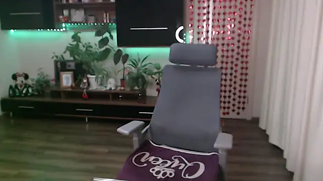 Snapshot of SofiaBoone chatting on February 7, 2026, 5:32 pm SofiaBoone online show from February 7, 2026, 5:32 pm