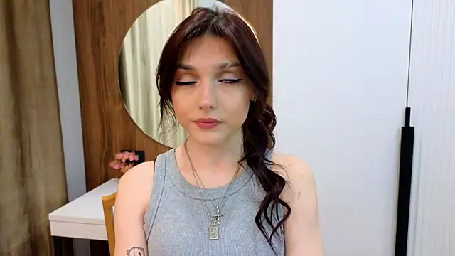 NatishaAlpern online show from February 5, 2026, 12:39 am