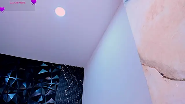 AriadnaLoren online show from March 11, 2026, 3:44 am