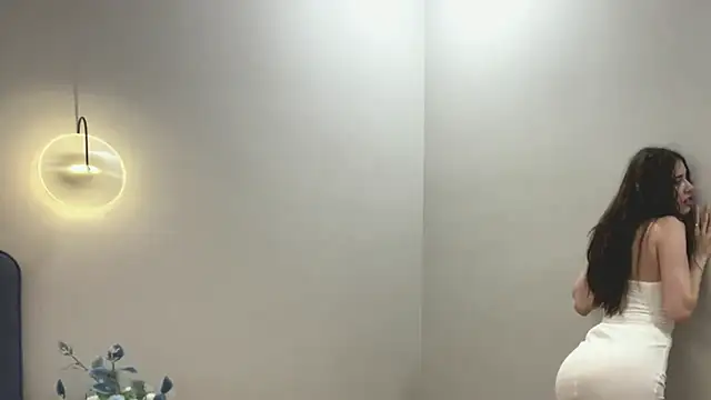 SepiahLune online show from December 22, 2025, 8:25 am