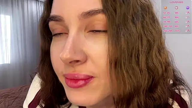 SepiahLune online show from January 7, 2026, 6:18 am