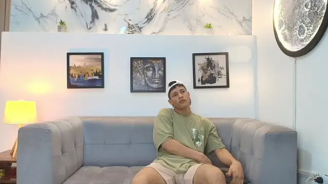 Snapshot of YOUNG_GUYS1 chatting on December 19, 2025, 1:20 am YOUNG GUYS1 online show from December 19, 2025, 1:20 am