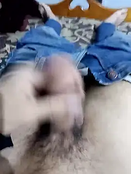 Snapshot of AnyBridge2 chatting on February 17, 2026, 10:18 pm AnyBridge2 online show from February 17, 2026, 10:18 pm