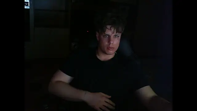 Snapshot of GymGuy0505 chatting on March 2, 2026, 11:22 pm GymGuy0505 online show from March 2, 2026, 11:22 pm