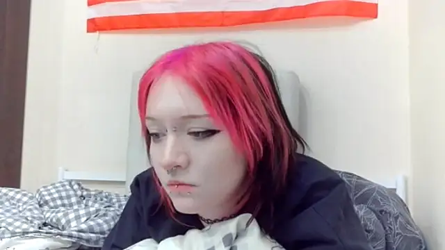 Shine Luna online show from February 19, 2026, 7:55 pm