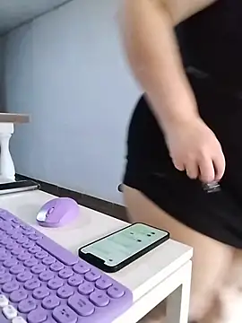 Snapshot of sharon_G chatting on July 8, 2026, 6:19 pm sharon G online show from July 8, 2026, 6:19 pm
