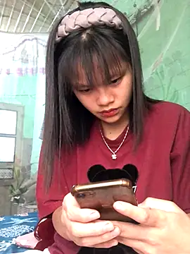 Pege-nii online show from December 17, 2025, 5:56 am