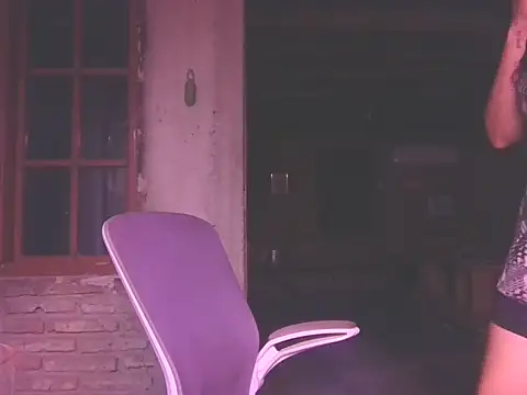 DommeVioleta online show from April 3, 2026, 5:14 am