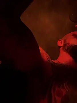 Snapshot of kingNQueen1211 chatting on April 10, 2026, 9:38 am kingNQueen1211 online show from April 10, 2026, 9:38 am