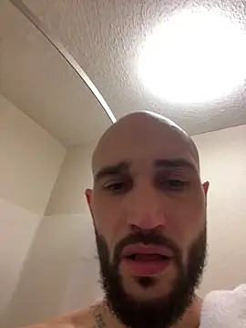 Snapshot of kingNQueen1211 chatting on March 23, 2026, 2:55 am kingNQueen1211 online show from March 23, 2026, 2:55 am