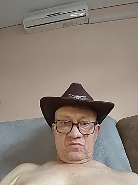 Snapshot of Sashabikros chatting on March 8, 2026, 11:35 am Sashabikros online show from March 8, 2026, 11:35 am