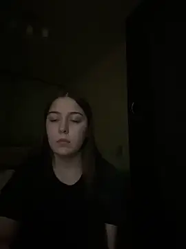 Yaseniya  online show from March 4, 2026, 7:43 pm