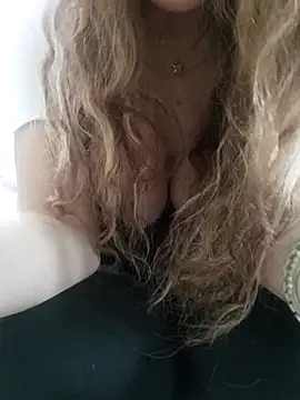 NovaMia online show from February 13, 2026, 10:37 am