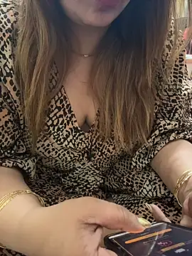 butterflyslay online show from April 9, 2026, 6:25 pm