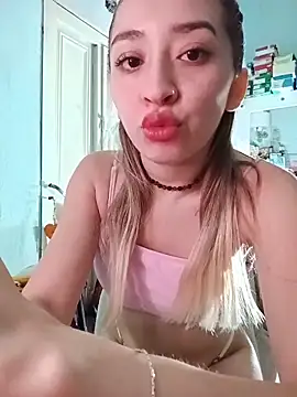 Snapshot of soylulita07 chatting on February 18, 2026, 8:44 am soylulita07 online show from February 18, 2026, 8:44 am