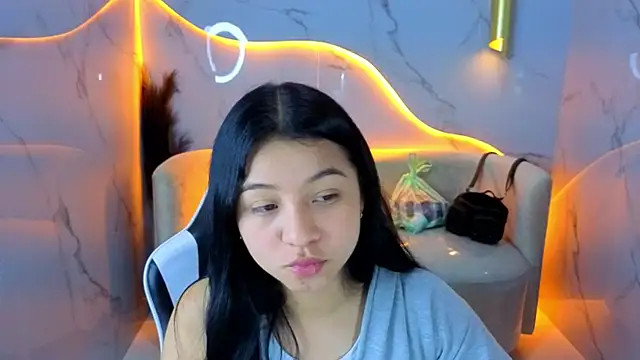 Snapshot of Sofi_Adams_Tx chatting on January 7, 2026, 1:05 pm Sofi Adams Tx online show from January 7, 2026, 1:05 pm