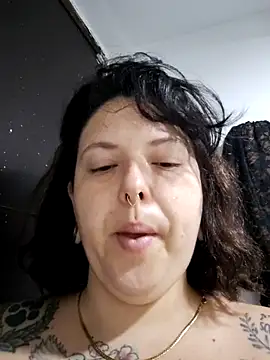 Divine Pouvoir online show from April 19, 2026, 11:11 am