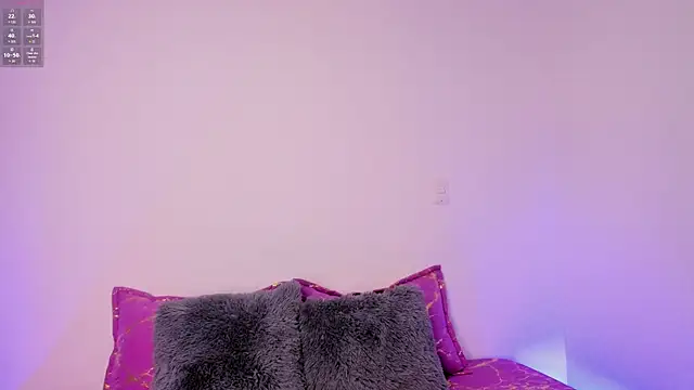 Lilicopper    online show from December 18, 2025, 2:38 am