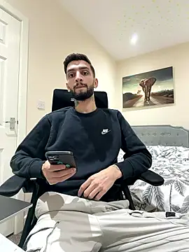 Juliann69Ramiro online show from January 5, 2026, 7:39 pm