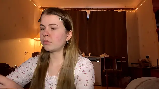 MaevAmy online show from January 16, 2026, 1:37 pm