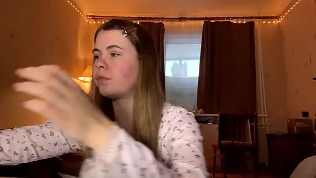 MaevAmy online show from February 8, 2026, 5:27 am