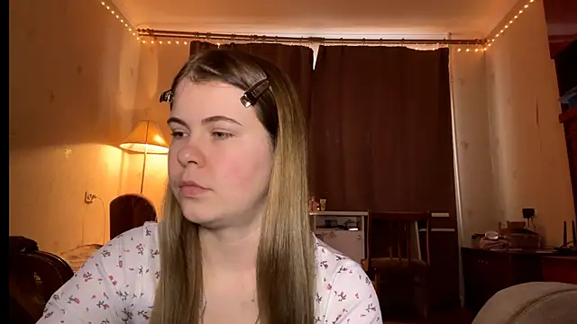 MaevAmy online show from January 18, 2026, 11:46 am