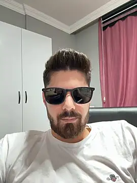 berke3424 online show from February 7, 2026, 1:02 am