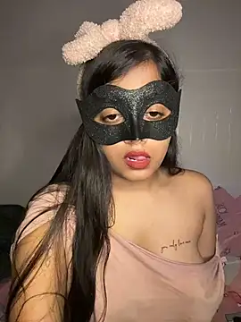 Snapshot of Amaira_69 chatting on June 30, 2026, 5:57 pm Amaira 69 online show from June 30, 2026, 5:57 pm