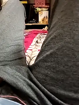 loki-king-143 online show from April 1, 2026, 1:52 pm