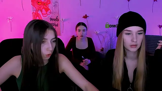 mila firee online show from March 20, 2026, 10:16 am