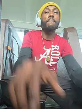 Snapshot of Pleasure_Overlord chatting on February 1, 2026, 9:46 pm Pleasure Overlord online show from February 1, 2026, 9:46 pm