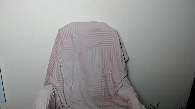 LiaSeass  online show from March 4, 2026, 1:19 pm