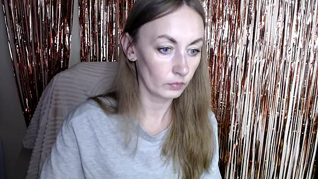 Snapshot of LiaSeass_ chatting on July 26, 2026, 12:23 pm LiaSeass online show from July 26, 2026, 12:23 pm