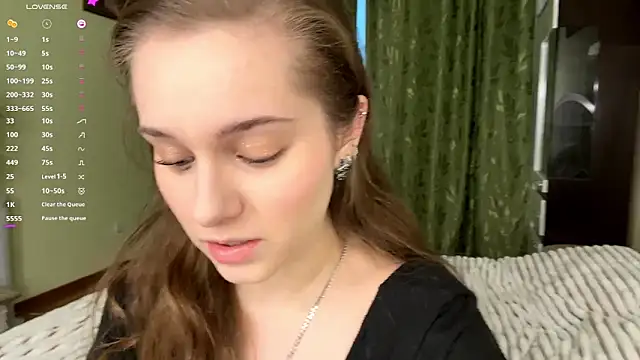 MiaBlanko online show from January 14, 2026, 8:07 am