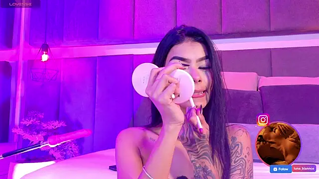 luna blannco online show from March 25, 2026, 3:00 pm