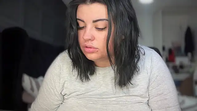 Curvybabesxxo online show from February 23, 2026, 1:01 pm