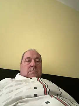 csikar online show from May 11, 2026, 4:47 am