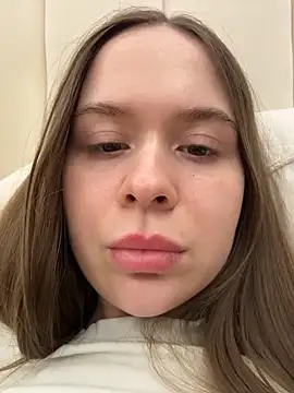 Nicole Loving online show from December 13, 2025, 9:21 pm