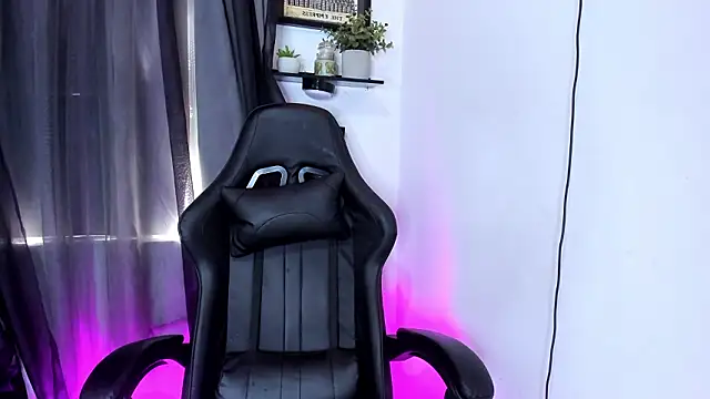 Snapshot of kota_cullenn chatting on February 5, 2026, 5:31 pm kota cullenn online show from February 5, 2026, 5:31 pm