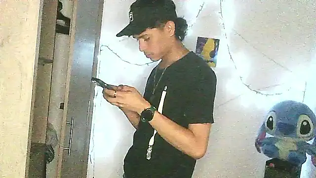 Snapshot of Glen_connor_11 chatting on January 15, 2026, 2:59 am Glen connor 11 online show from January 15, 2026, 2:59 am