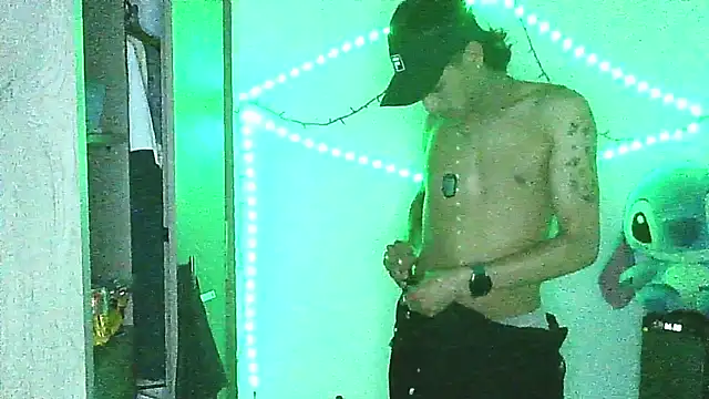 Snapshot of Glen_connor_11 chatting on January 11, 2026, 5:58 am Glen connor 11 online show from January 11, 2026, 5:58 am