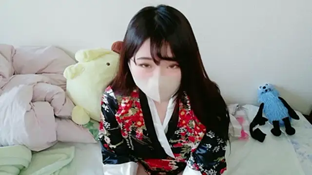 meromerona online show from February 13, 2026, 3:17 am