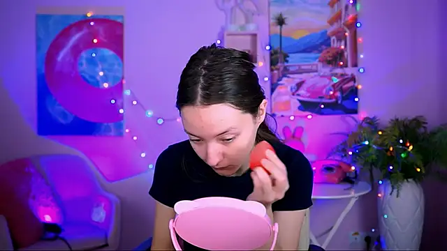 Snapshot of LuluPatterson chatting on December 17, 2025, 8:08 am LuluPatterson online show from December 17, 2025, 8:08 am